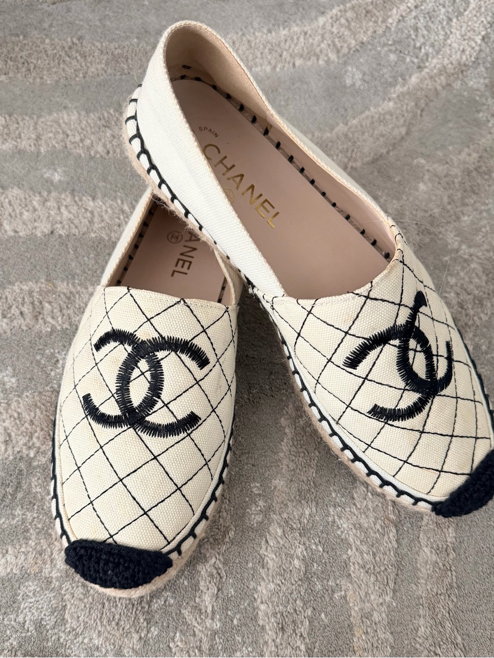 CHANEL Cream Canvas Espadrilles with Black Logo Trim size 41